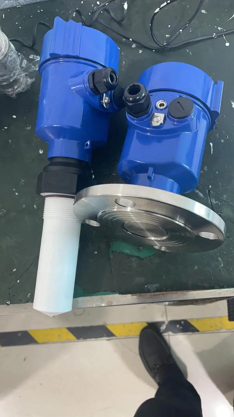 雷达液位计现货价格与选购指南 老板们不得不关注的液位计厂家动态
